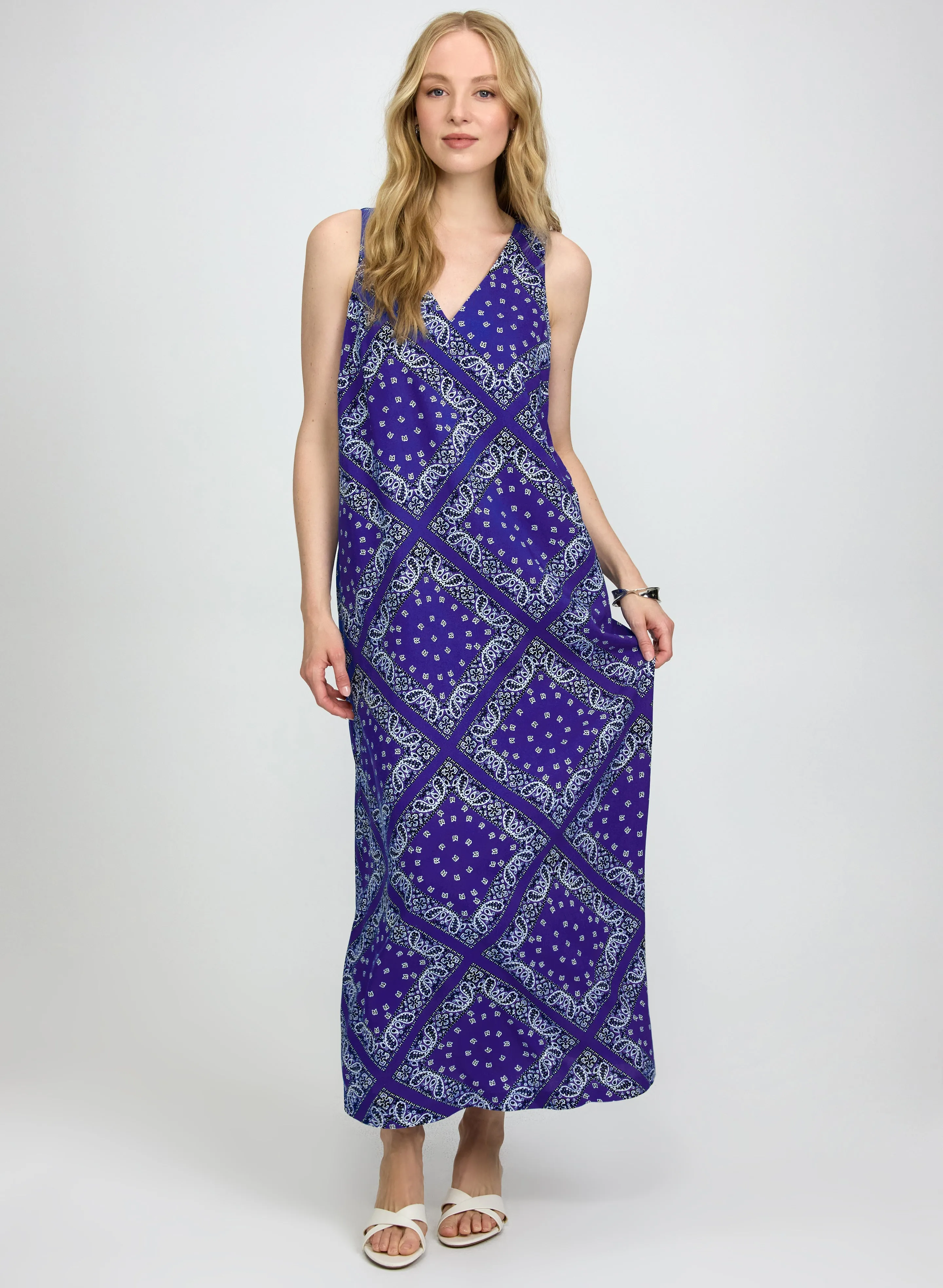 Laura Paisley Print Maxi Dress Laura Paisley Print Maxi Dress - Image 1
