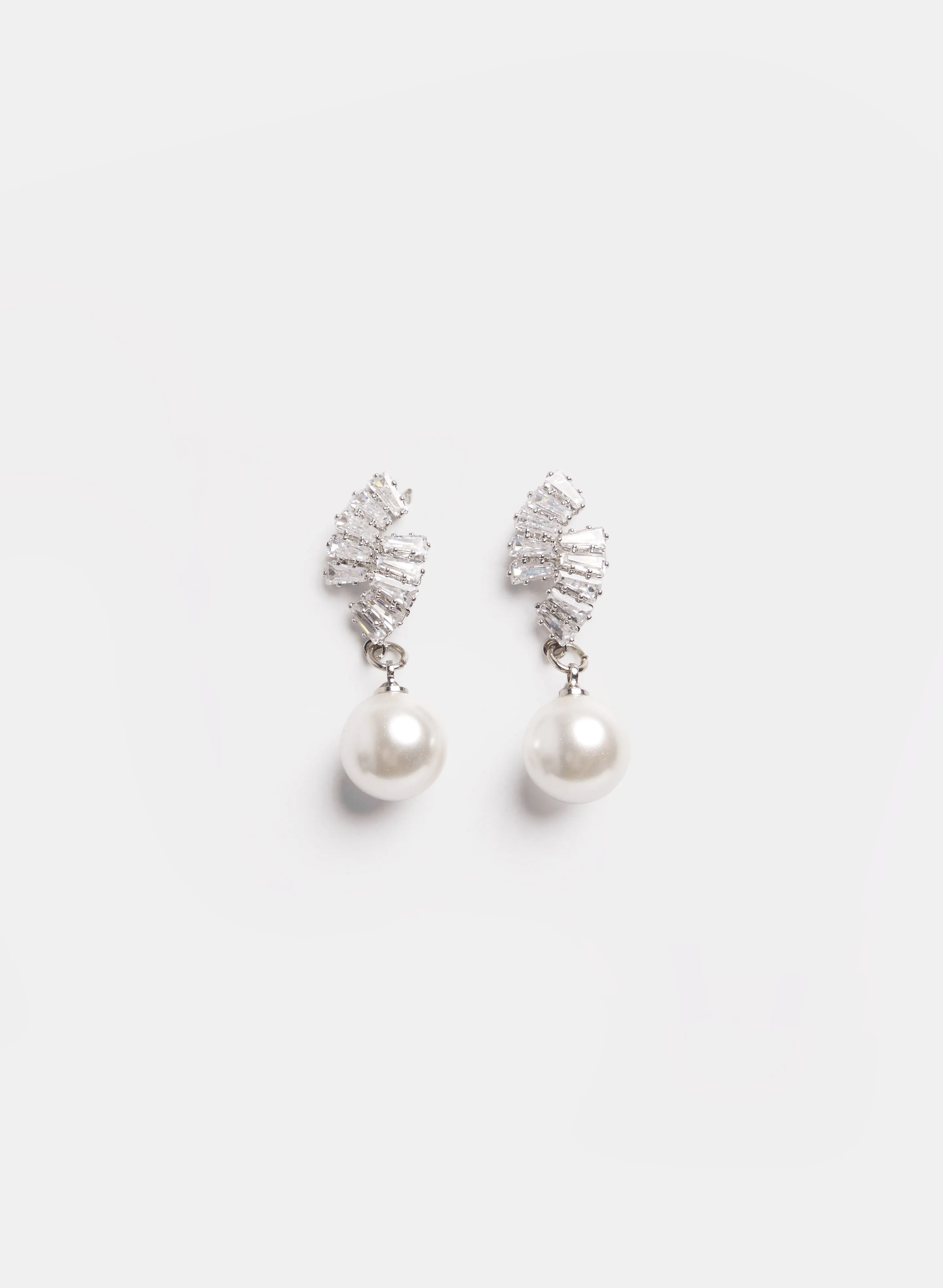 Laura Pearl Drop Earrings Laura Pearl Drop Earrings - Image 1