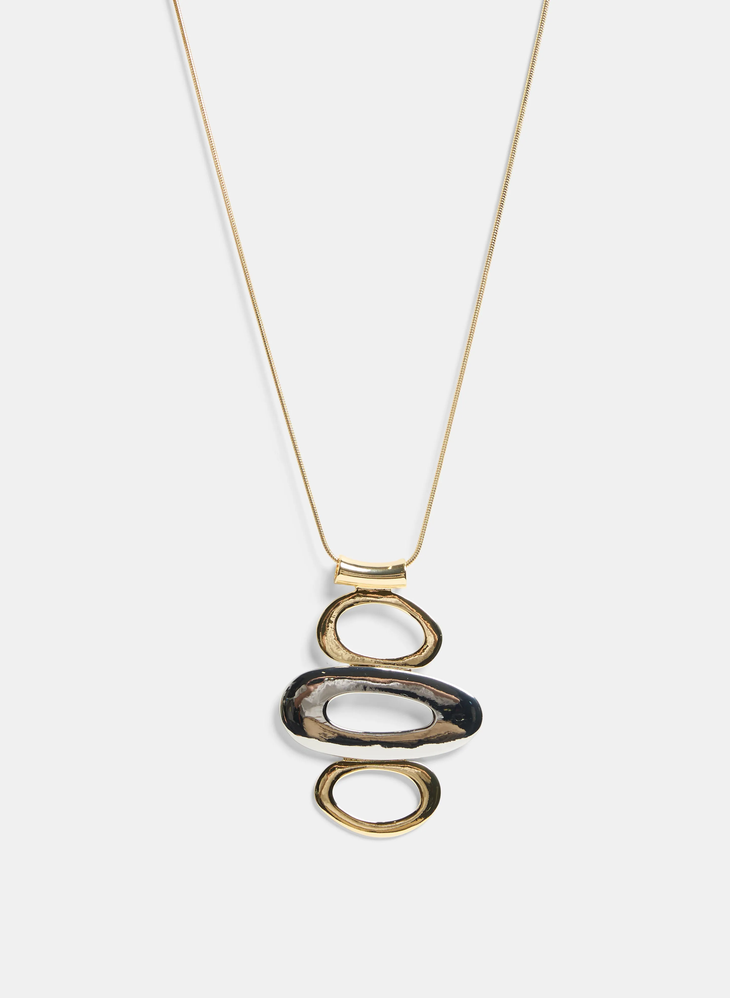 Laura Oval Layer Pendant Necklace Laura Oval Layer Pendant Necklace - Image 1